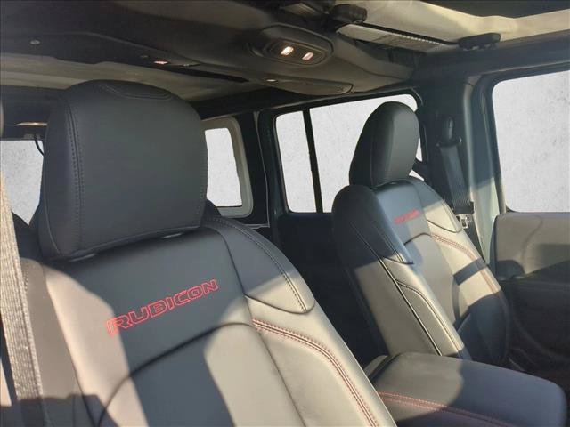Used 2025 Jeep Wrangler Unlimited Rubicon AWD/4WD image 19