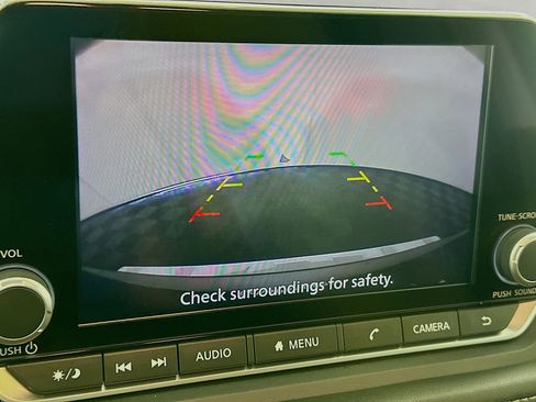 Used 2023 Nissan Rogue SV FWD image 23