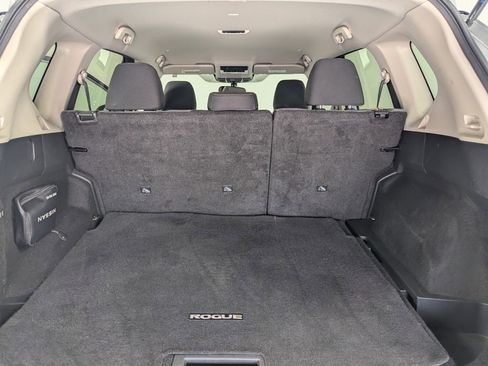 Used 2023 Nissan Rogue SV image 24