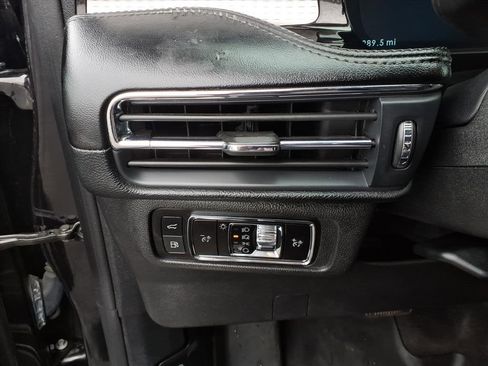 Used 2023 Lincoln Corsair Grand Touring image 16