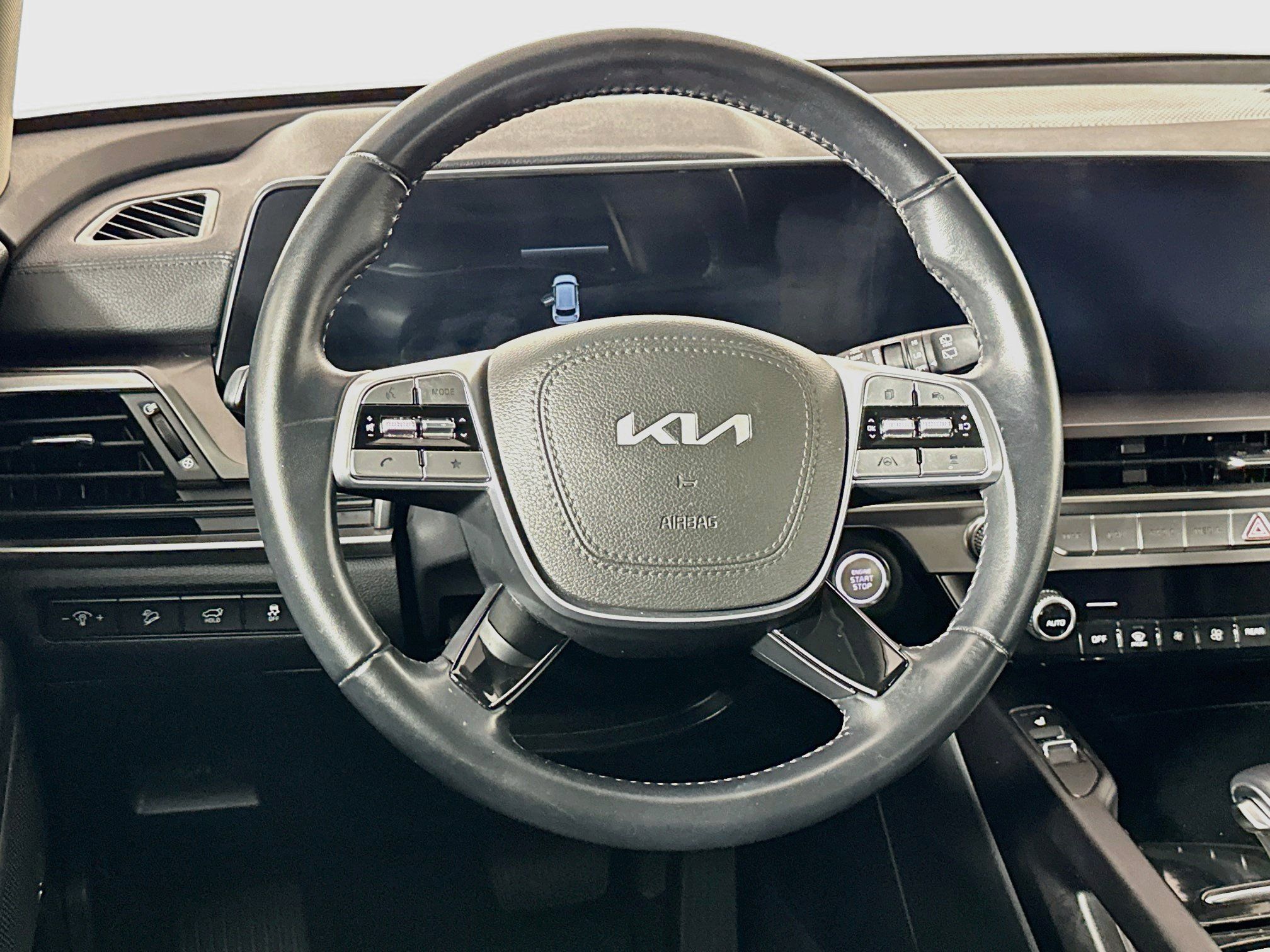 Used 2025 Kia Telluride S FWD image 18