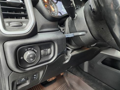 Used 2019 RAM 1500 Big Horn image 42