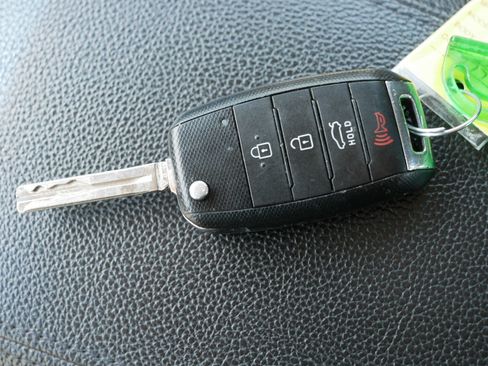 Used 2015 Kia Optima LX FWD image 33