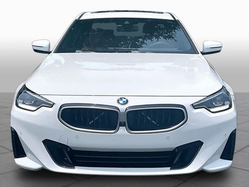 Used 2025 BMW 230i Coupe w/ Convenience Package RWD image 4