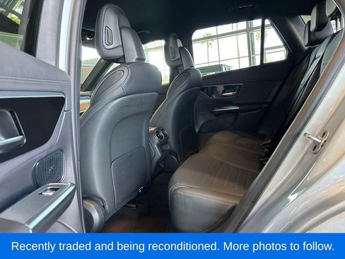 Used 2025 Mercedes-Benz GLC 300 4MATIC image 28