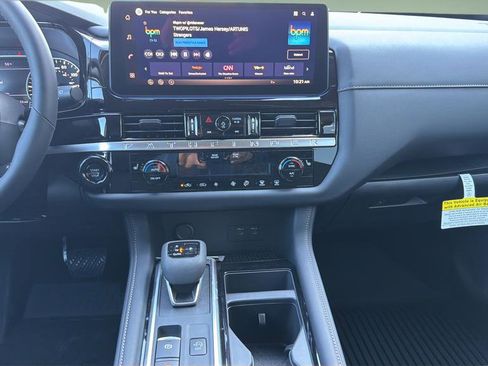 New 2026 Nissan Pathfinder SV AWD/4WD image 8