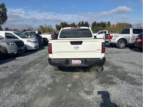Used 2024 Nissan Frontier S image 8