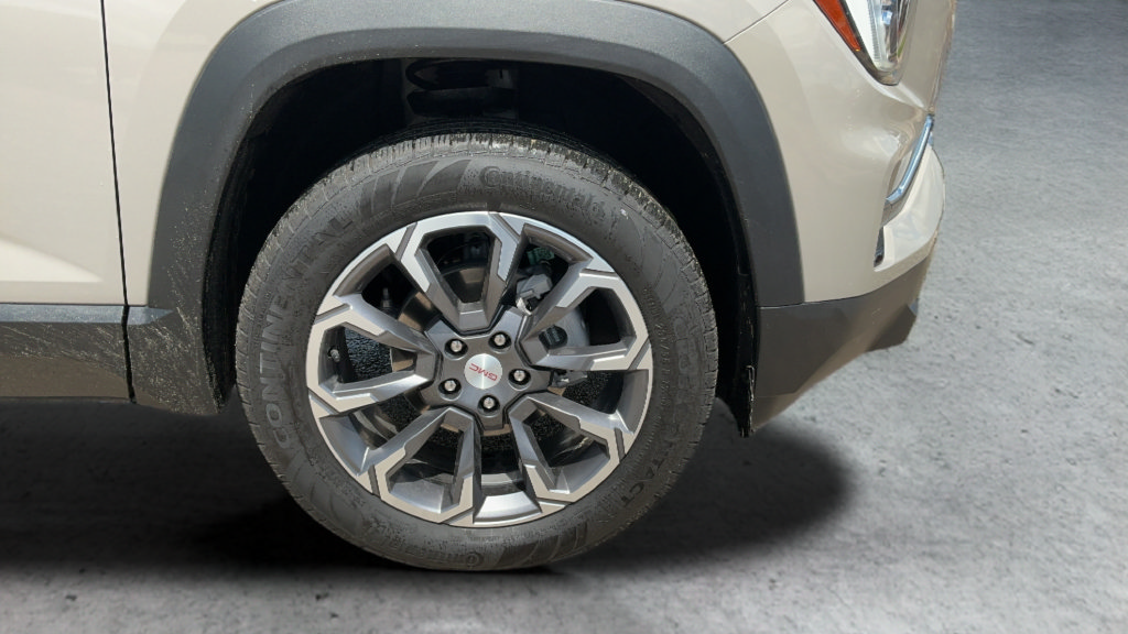 Used 2025 GMC Terrain Elevation w/ Elevation Premium Package FWD image 25