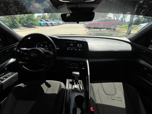 Used 2025 Hyundai Elantra Sport FWD image 8