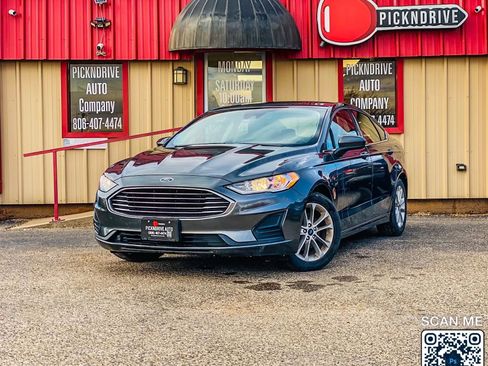 Used 2019 Ford Fusion SE image 2