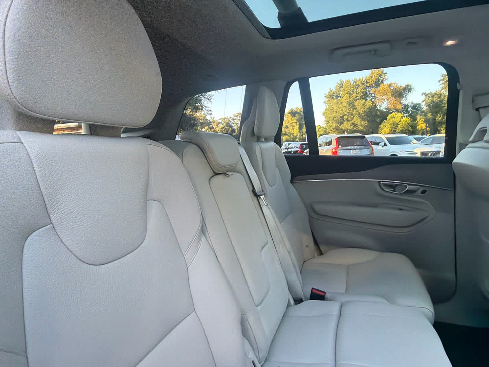 Used 2024 Volvo XC90 B5 Plus w/ Protection Package Premier AWD/4WD image 19