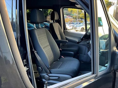 Used 2016 Mercedes-Benz Sprinter 2500 image 8