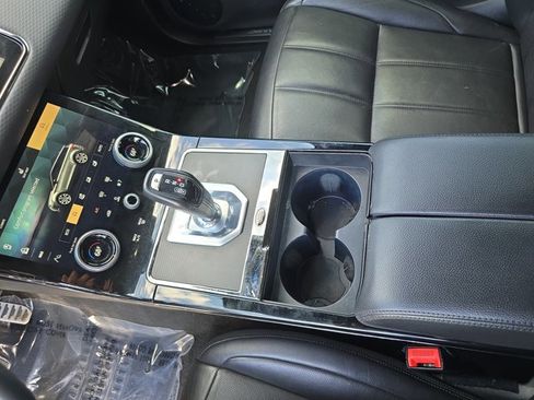 Used 2023 Land Rover Range Rover Evoque R-Dynamic S AWD/4WD image 24