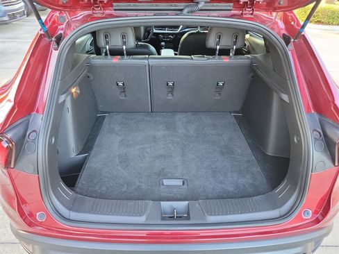 Certified 2024 Chevrolet Trax RS w/ Sunroof Package image 10