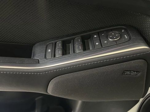 Used 2024 Lexus GX 550 AWD/4WD image 13
