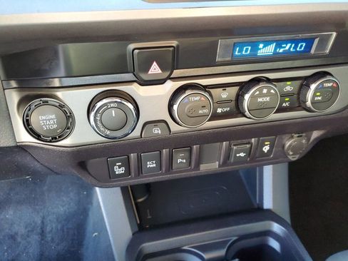 Used 2023 Toyota Tacoma TRD Sport image 18