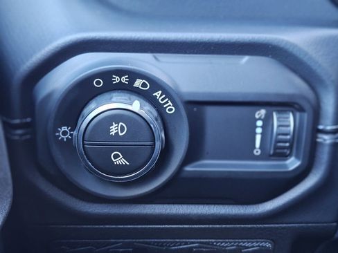 New 2026 Jeep Gladiator Sahara AWD/4WD image 12