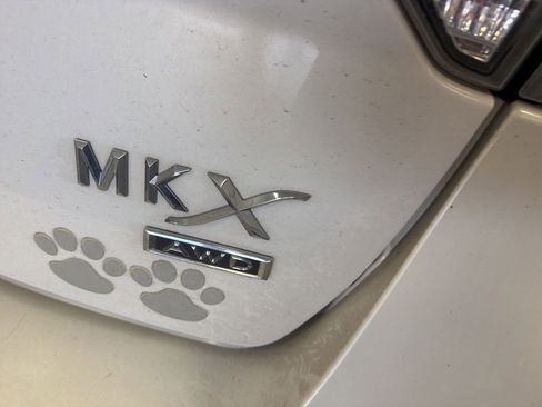 Used 2012 Lincoln MKX AWD image 7