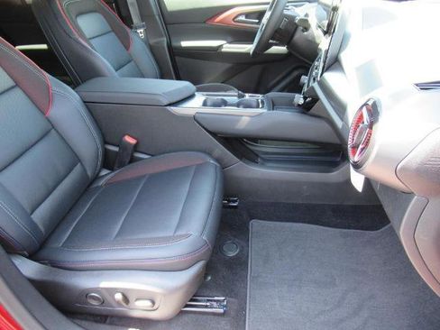 New 2025 Chevrolet Equinox EV RS image 11