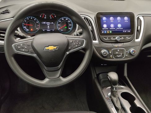 Used 2021 Chevrolet Malibu LS FWD image 22