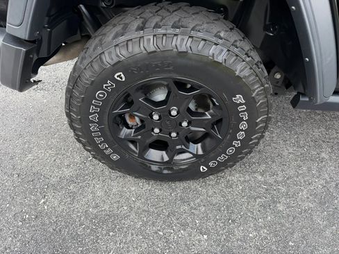 Used 2023 Jeep Wrangler Unlimited w/ Cold Weather Group AWD/4WD image 52