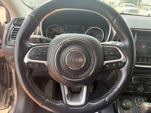 Used 2021 Jeep Compass Limited AWD/4WD image 12