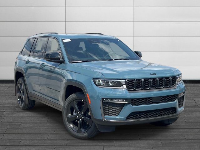 New 2027 Jeep Grand Cherokee Limited w/ Limited Altitude Package AWD/4WD image 2