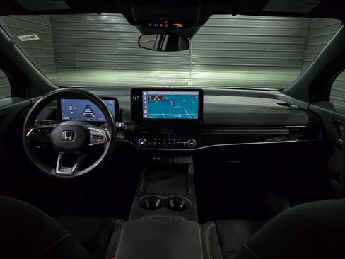 Used 2024 Honda Prologue EX image 11