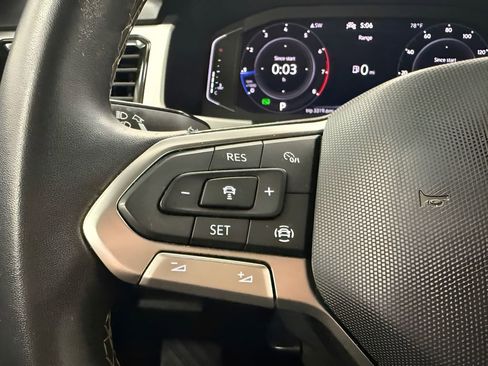 Used 2022 Volkswagen Atlas Cross Sport SE w/ Panoramic Sunroof Package FWD image 19