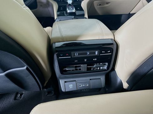 Used 2022 Acura MDX FWD w/ Technology Package image 28
