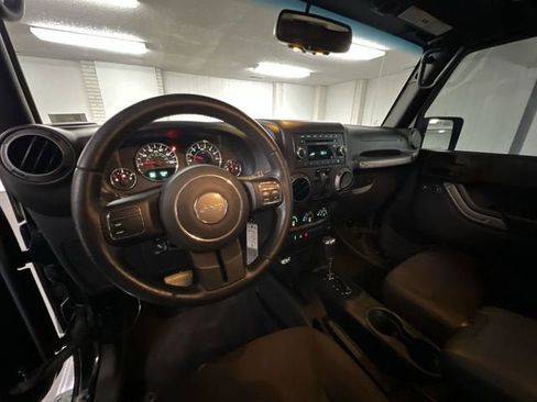 Used 2015 Jeep Wrangler Sport w/ Quick Order Package 24S AWD/4WD image 18