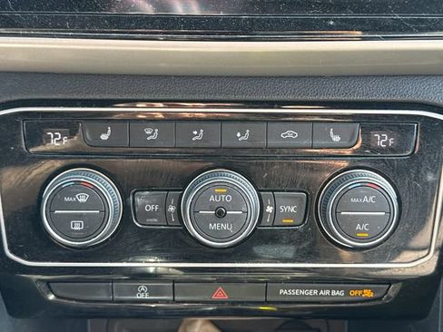 Used 2020 Volkswagen Atlas Cross Sport SEL R-Line AWD/4WD image 59