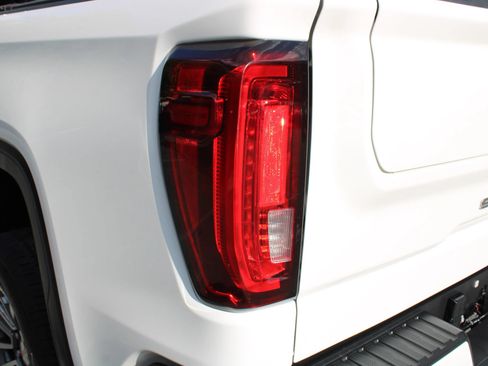 Used 2020 GMC Sierra 1500 AT4 w/ AT4 Premium Package AWD/4WD image 34