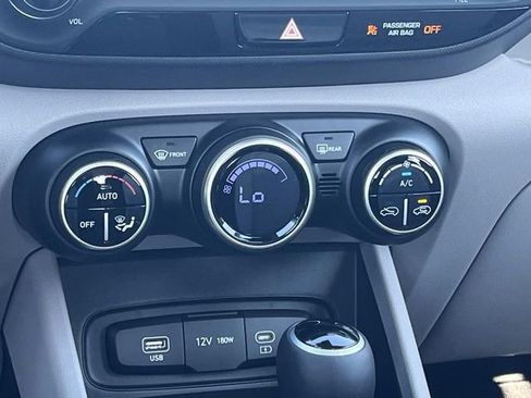 New 2026 Hyundai Venue SEL FWD image 16