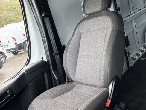 Used 2023 RAM ProMaster 2500 FWD image 38
