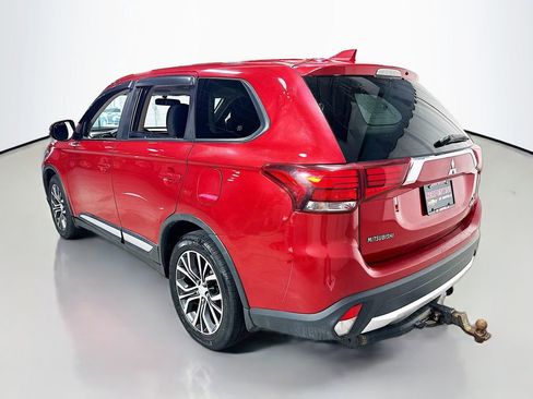 Used 2018 Mitsubishi Outlander SE image 6