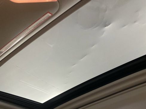 Used 2019 Toyota RAV4 Limited w/ Carpet Mat Package image 17