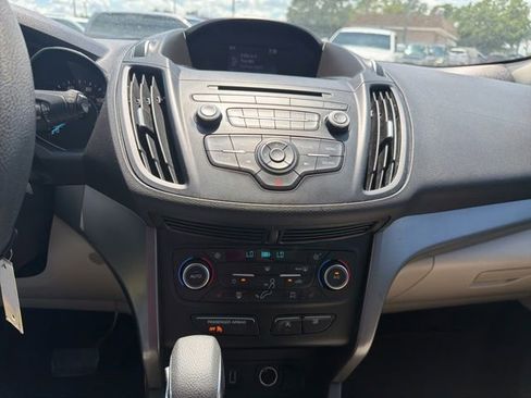Used 2018 Ford Escape SE FWD image 25