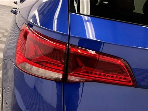 Used 2023 Volkswagen Taos SE w/ Panoramic Sunroof Package image 31