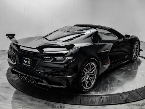 Used 2024 Chevrolet Corvette Z06 w/ Stealth Interior Trim Package RWD image 24