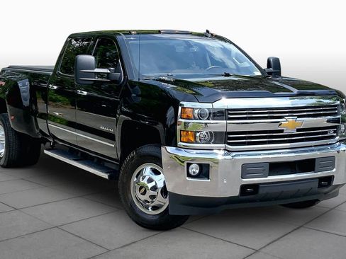 Used 2015 Chevrolet Silverado 3500 LTZ AWD/4WD image 2