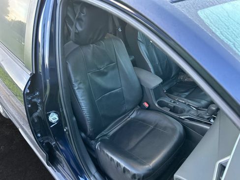 Used 2024 Toyota Corolla LE FWD image 30