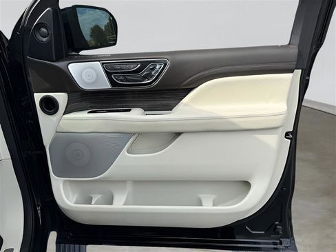 Used 2020 Lincoln Navigator L Black Label image 38