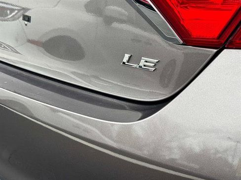 Used 2016 Toyota Camry LE image 30