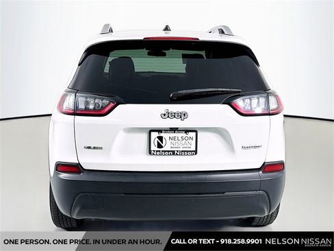 Used 2019 Jeep Cherokee Latitude Plus image 6