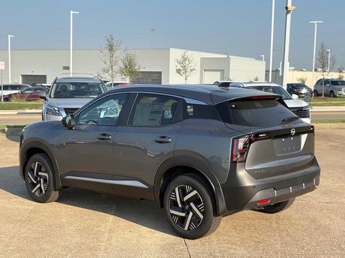 New 2026 Nissan Kicks SV w/ SV Premium Package image 7