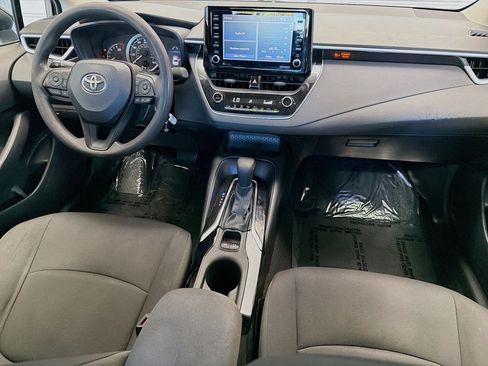 Used 2022 Toyota Corolla LE image 12