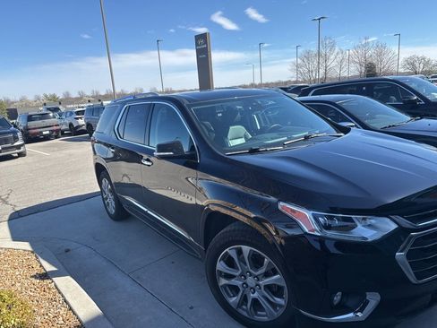 Used 2018 Chevrolet Traverse Premier w/ LPO, 'HIT The Road' Package image 5