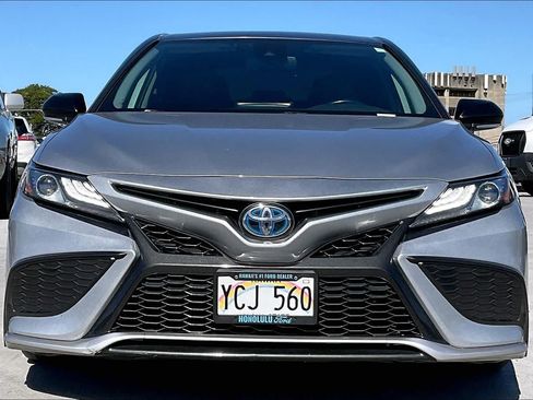 Used 2021 Toyota Camry XSE FWD image 6