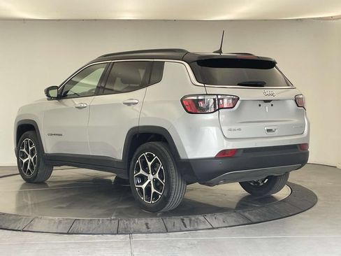 Used 2024 Jeep Compass Limited AWD/4WD image 3